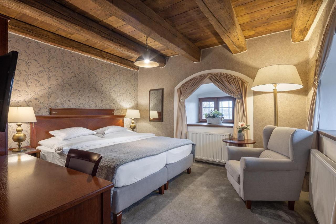 Pytloun Chateau Hotel Ctenice プラハ エクステリア 写真