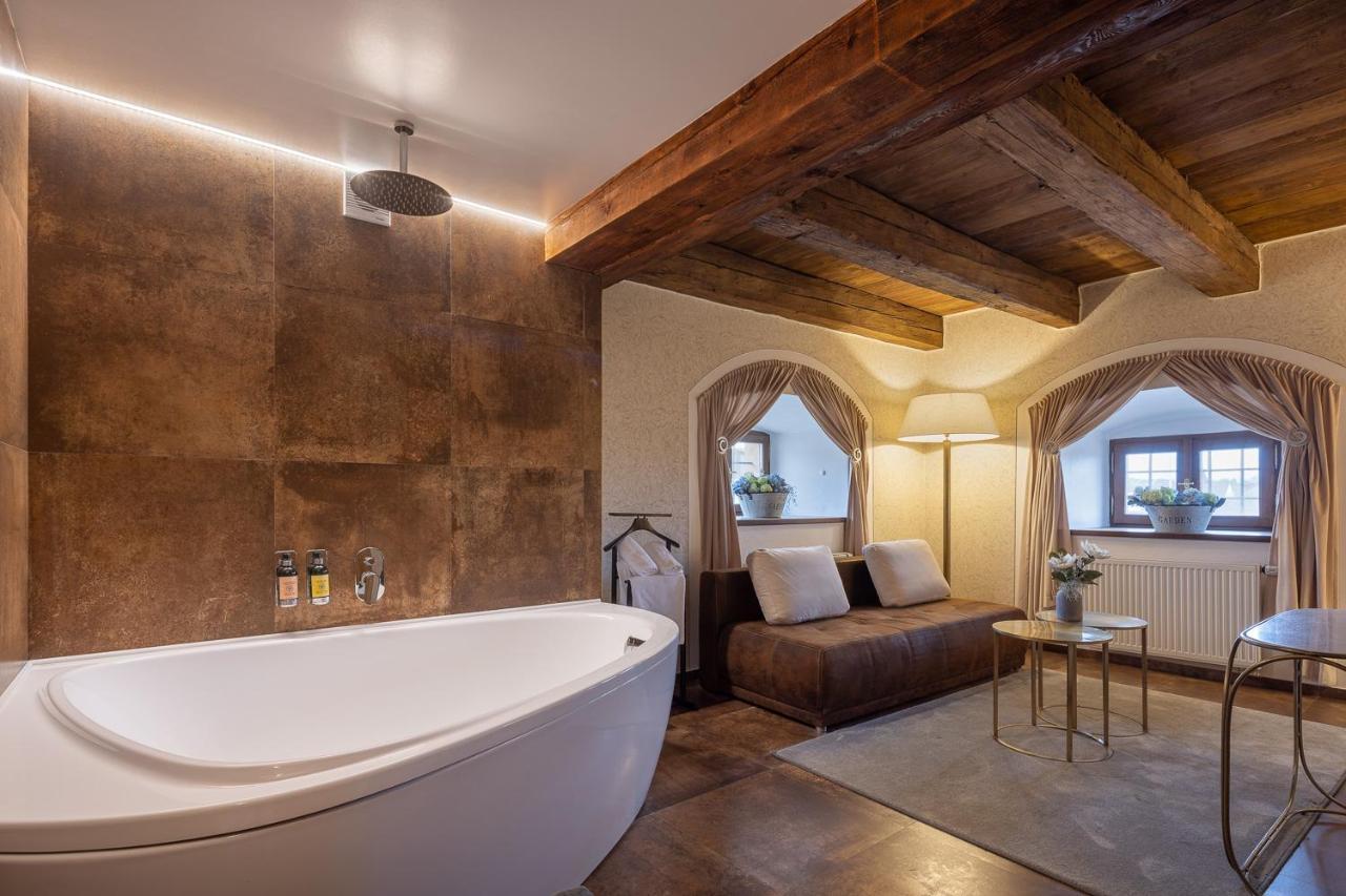 Pytloun Chateau Hotel Ctenice プラハ エクステリア 写真