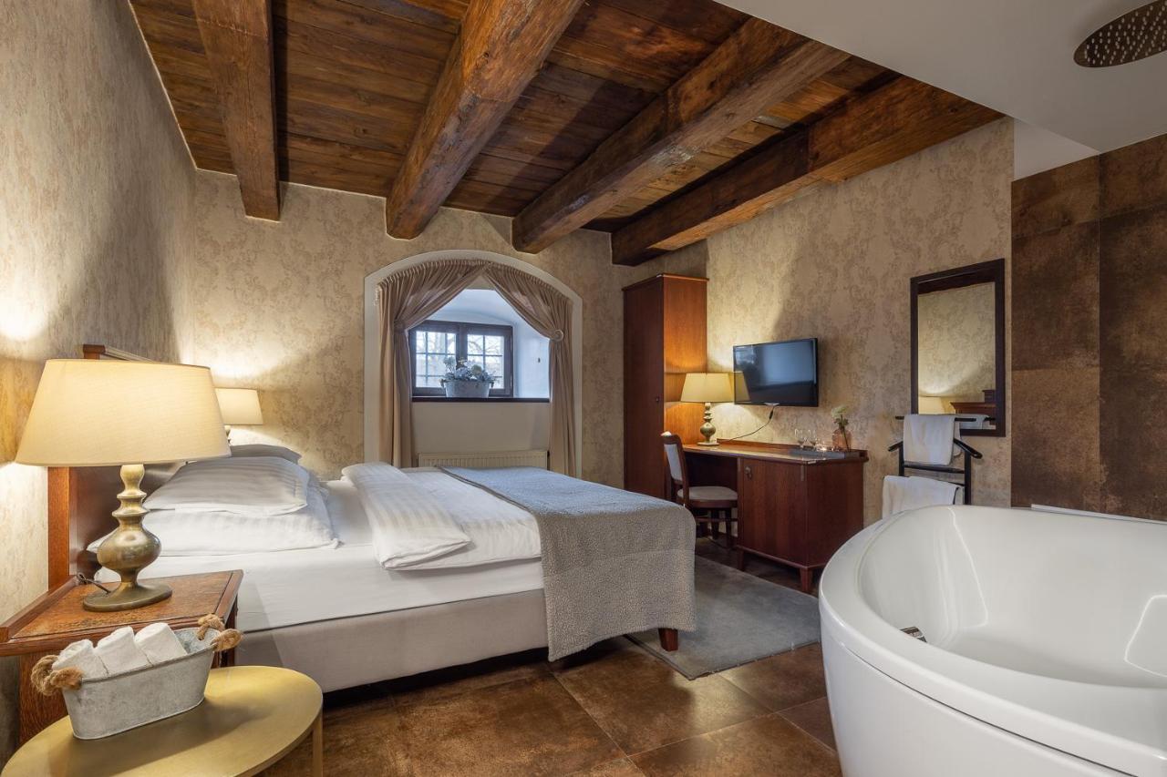 Pytloun Chateau Hotel Ctenice プラハ エクステリア 写真