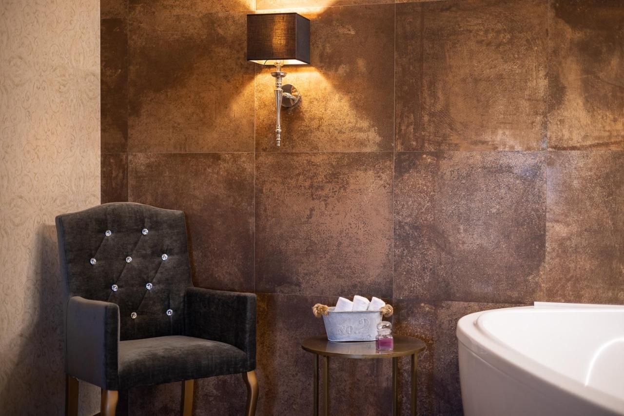 Pytloun Chateau Hotel Ctenice プラハ エクステリア 写真